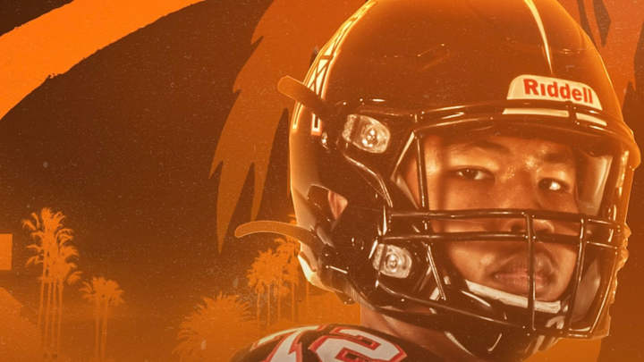 Which Way to the Beach? Huskies Know, Offer Young Tackle