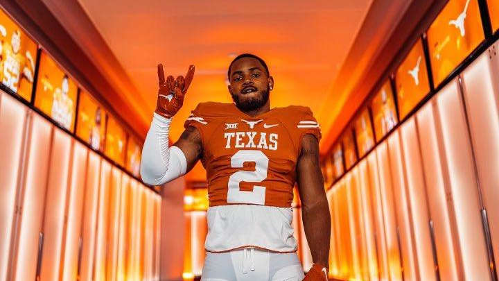 FCS All-American LB Diamonte Tucker-Dorsey Transfers to Texas