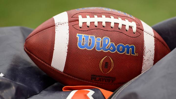 Former college football coach dies at 94