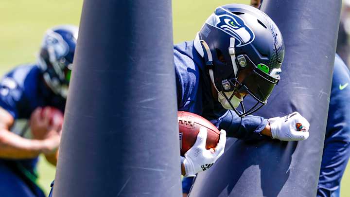 Cade Johnson Should Not Be Overlooked in Seahawks' Receiver Competition Cade Johnson Should Not Be Overlooked in Seahawks' Receiver Competition