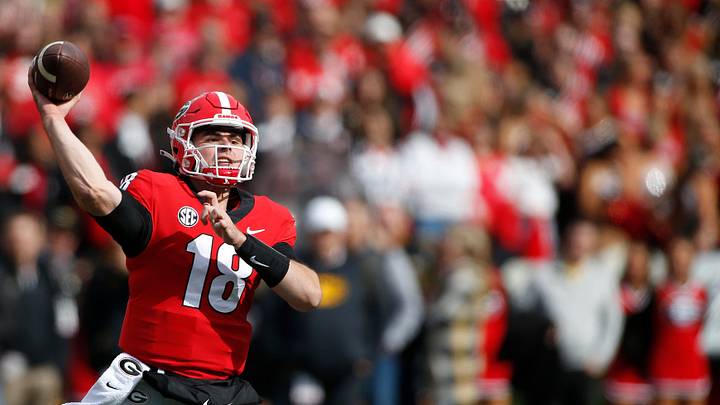 JT Daniels to Hold Football Skills Camp