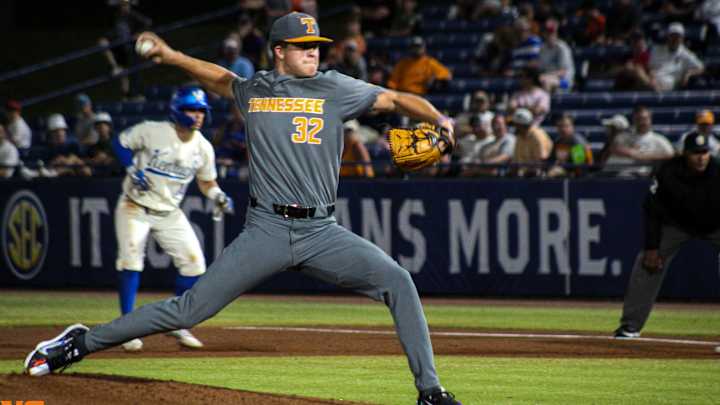 Last Minute Call For Beam-Burns Combo Works Wonders in Vols Semifinals Win Over Kentucky