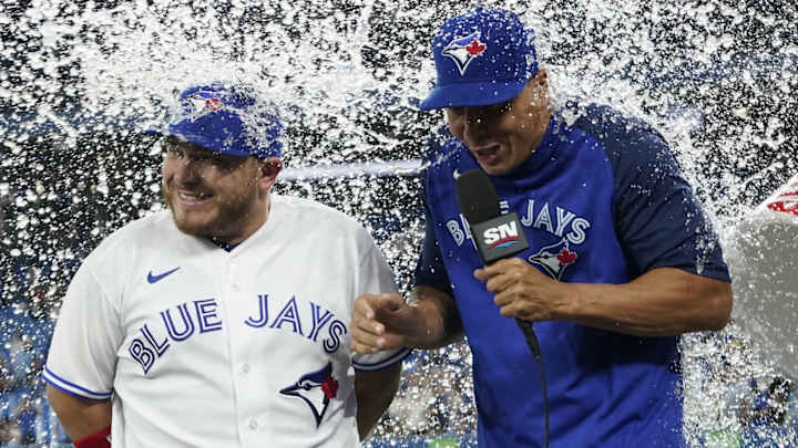 VIDEO: Alejandro Kirk Powers Toronto Blue Jays to Sixth-Straight Win