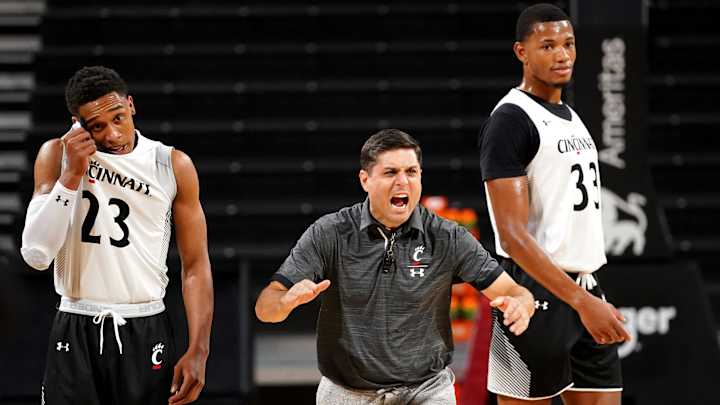 Look: UC Men's Basketball Back on the Court With Some Fresh Faces Look: UC Men's Basketball Back on the Court With Some Fresh Faces