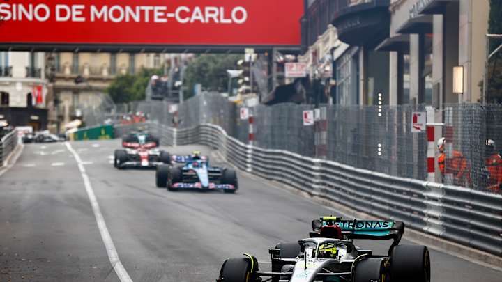 F1 News: Lewis Hamilton and George Russell "on the same pace" says Toto Wolff