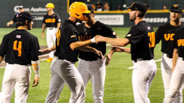 Ninth Inning Rally Powers Tennessee Over Georgia Tech as Vols Advance to Super Regionals