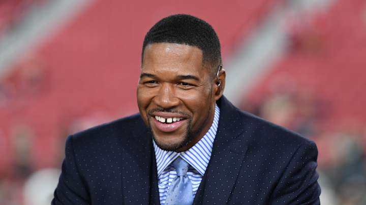 Michael Strahan Reveals Closing Gap Teeth Was April Fool's Joke Michael Strahan Reveals Closing Gap Teeth Was April Fool's Joke