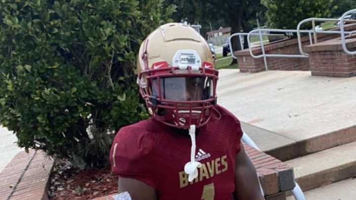 West Virginia Makes Top 12 for 2022 RB Jaylon Glover West Virginia Makes Top 12 for 2022 RB Jaylon Glover