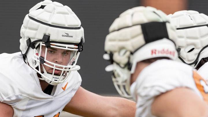 Former Walk-On OL Impressing Tennessee Staff Early in Spring Former Walk-On OL Impressing Tennessee Staff Early in Spring