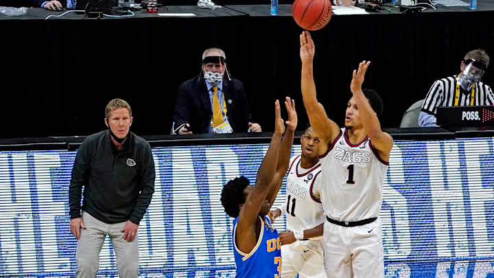 Suggs's Shot Eerily Echoes March's Most Famous Buzzer Beater