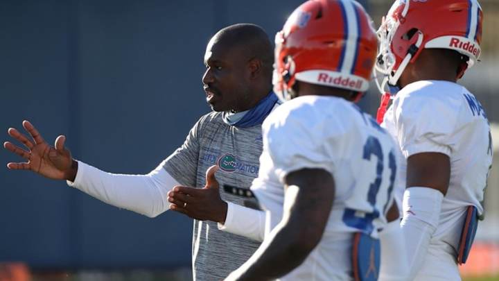 2022 DB Azareyeh Thomas Includes Florida Gators in Top 8