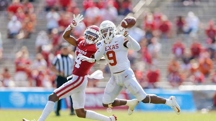 Texas' Thompson Adapts to "Change" With New Longhorns Staff Texas' Thompson Adapts to "Change" With New Longhorns Staff