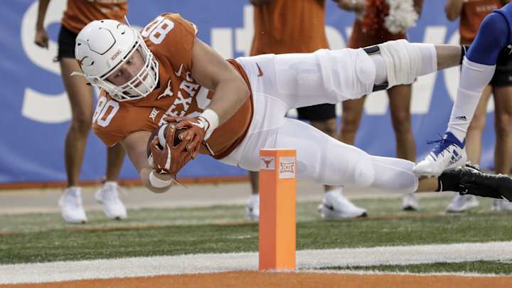 Texas' Brewer Brings Veteran Presence to Sark's New Offense