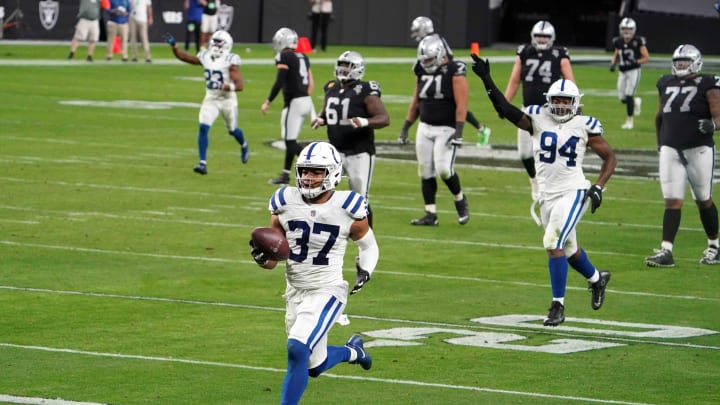 Pascal, Safety Duo Lead Colts in Performance-Based Pay Raises Pascal, Safety Duo Lead Colts in Performance-Based Pay Raises