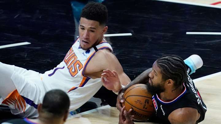 Suns Reveal Final Injury Status For Devin Booker and DeAndre Ayton vs. Clippers
