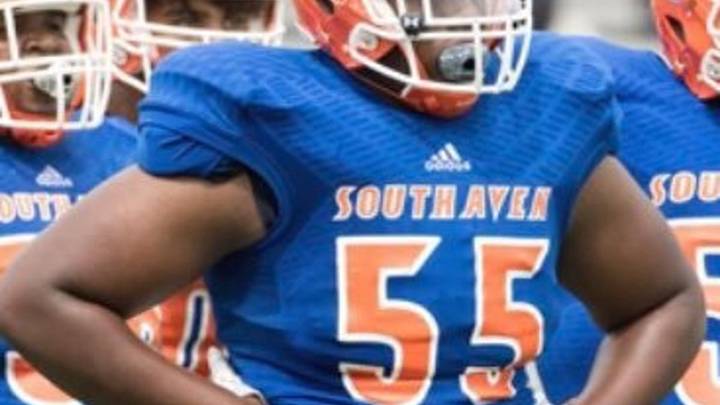 Recruiting Corner: 2022 DL Aaron Bryant Names Final Schools, Key 2023 Target Receives Offer Recruiting Corner: 2022 DL Aaron Bryant Names Final Schools, Key 2023 Target Receives Offer