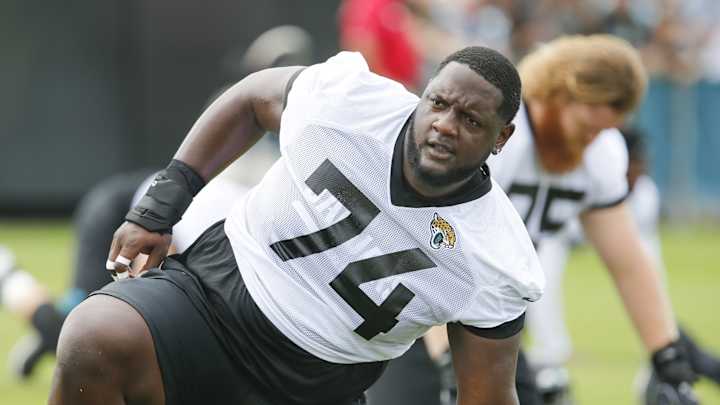 Jaguars LT Cam Robinson Officially Signs Franchise Tag Tender Jaguars LT Cam Robinson Officially Signs Franchise Tag Tender