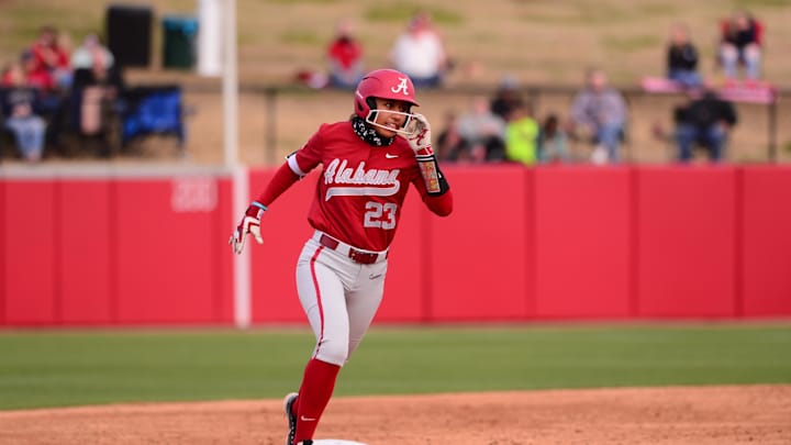 Alabama Softball Up to No. 3 in Latest Polls