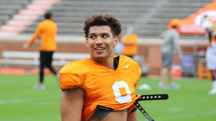 Just In: Vols DE Withdraws Name From Transfer Portal