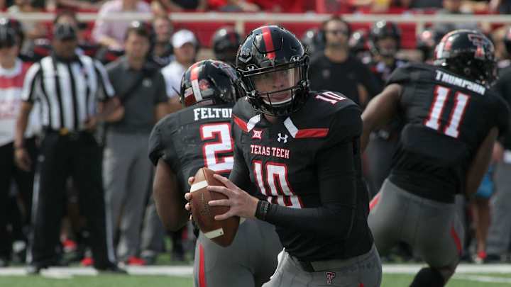Michigan Quarterback Alan Bowman's Record-Setting Day At Texas Tech Michigan Quarterback Alan Bowman's Record-Setting Day At Texas Tech