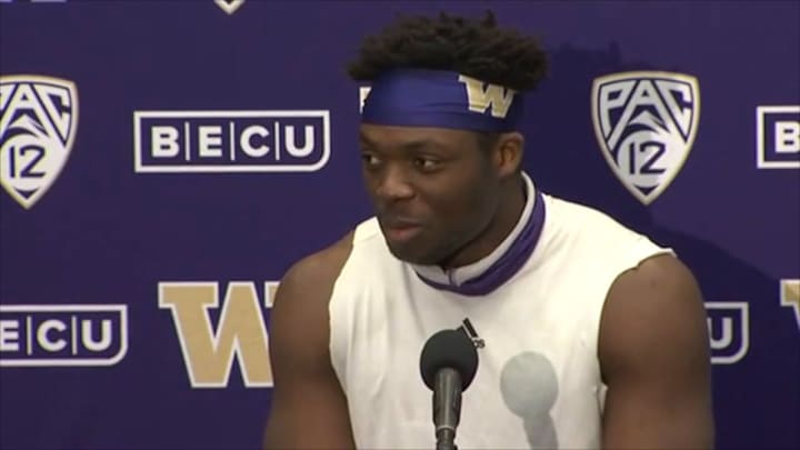 The Doctor is In: Huskies' Ulofoshio Talks Climbing, COVID, Football