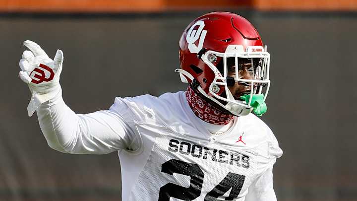 Sorting through Oklahoma linebackers gets coach Brian Odom 'excited about 'em, man'