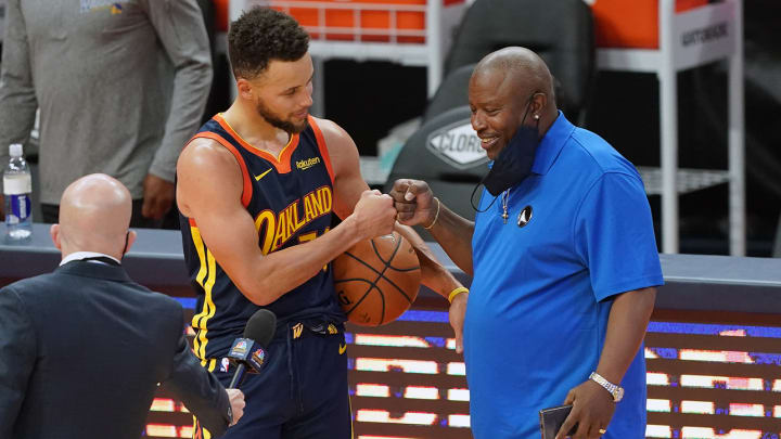 Stephen Curry, Ex-Con Guest PA Announcer Aaron Taylor Share Emotional Moment