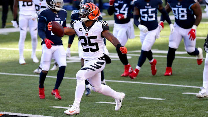 RB Giovani Bernard to Sign with Tampa Bay Buccaneers