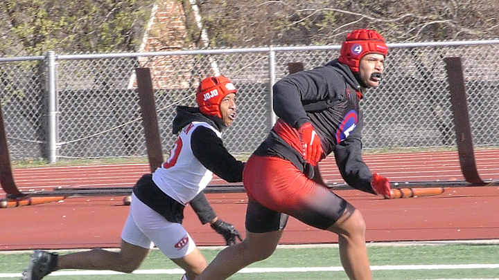 Top Oklahoma recruit Morgan Pearson could play multiple positions, or multiple sports