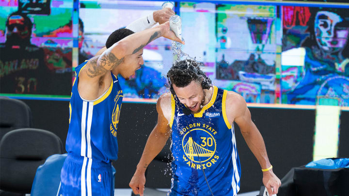 Stephen Curry Scores 53, Passes Wilt Chamberlain for Most Points in Warriors History