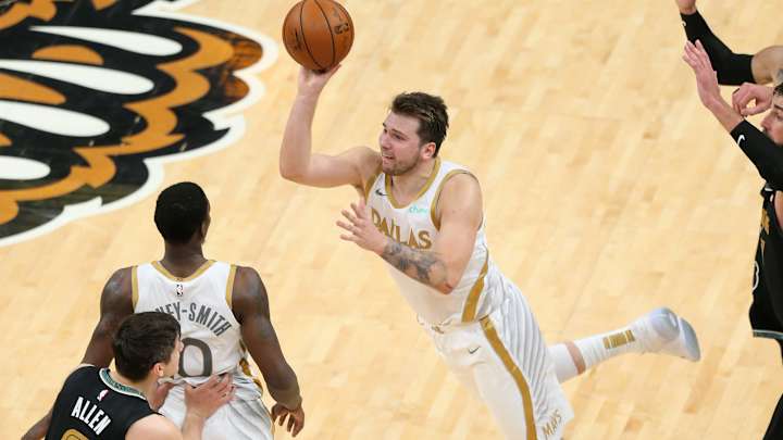 Doncic Buzzer-Beating Prayer Answered as Mavs Sink Grizzlies, 114-113 Doncic Buzzer-Beating Prayer Answered as Mavs Sink Grizzlies, 114-113