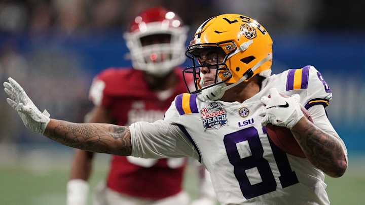 Thaddeus Moss on the Receiving End of High Praise, Former Coach Loves Fit With Joe Burrow and the Bengals Thaddeus Moss on the Receiving End of High Praise, Former Coach Loves Fit With Joe Burrow and the Bengals