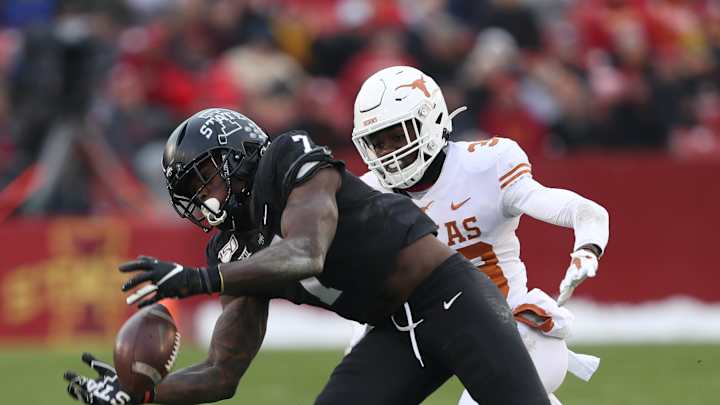 Longhorns LB Gbenda Hopeful For Rebounding Season in 2021 Longhorns LB Gbenda Hopeful For Rebounding Season in 2021