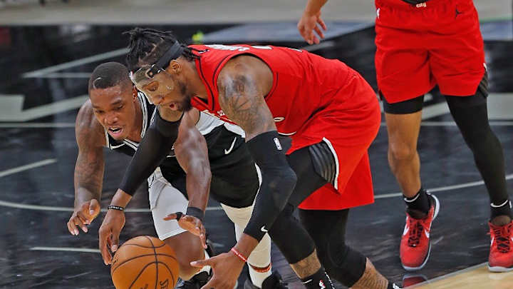 Blazers Fight Back For One-Point Win Over Spurs