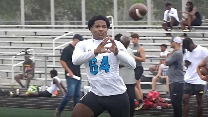 2022 Gators TE/OL Commit Tony Livingston Ready to Be Part of UF's Culture 2022 Gators TE/OL Commit Tony Livingston Ready to Be Part of UF's Culture