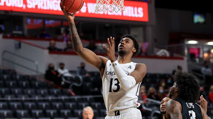 What LSU Basketball is Getting in Cincinnati Transfer Tari Eason