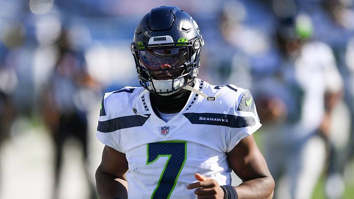 Seahawks Re-Sign Backup QB Geno Smith