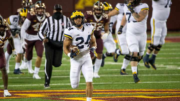 Key Pac-12 Running Back Transfers Coming In and Going Out