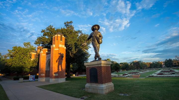 Oklahoma Athletes Hit Record-Tying GPA For Fall Semester