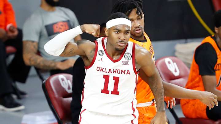 Former Oklahoma Guard De'Vion Harmon Commits to Oregon Former Oklahoma Guard De'Vion Harmon Commits to Oregon