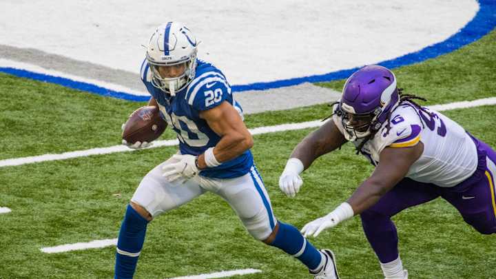 Diving Deep Into Colts' Battle For No. 4 Running Back Spot Diving Deep Into Colts' Battle For No. 4 Running Back Spot