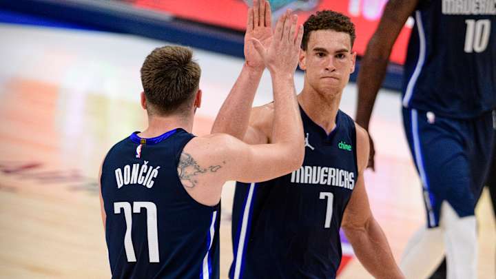 Luka Doncic Rallies Mavericks Late Against Lakers, Win 108-93