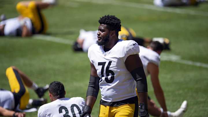 Steelers' Mike Tomlin Gives 'Meaningless' Depth Chart at Left Tackle