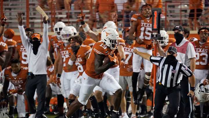 Longhorns Tight End Malcolm Epps Enters NCAA Transfer Portal