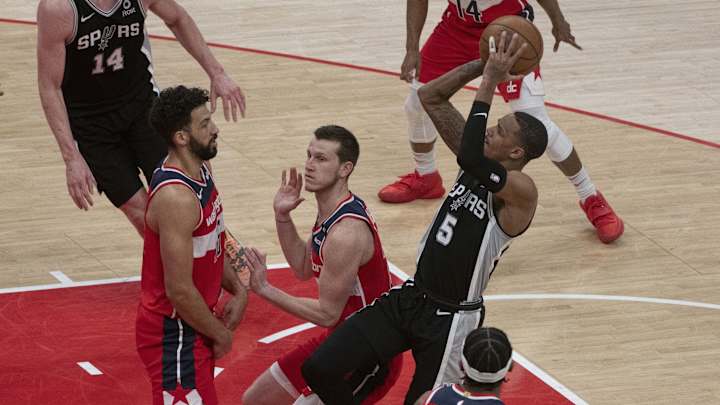 Dejounte Murray Comes Up with Impressive Stat-Line Flurry Dejounte Murray Comes Up with Impressive Stat-Line Flurry