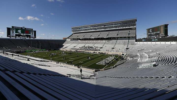 Long Snapper Michael Donovan Commits to Michigan State