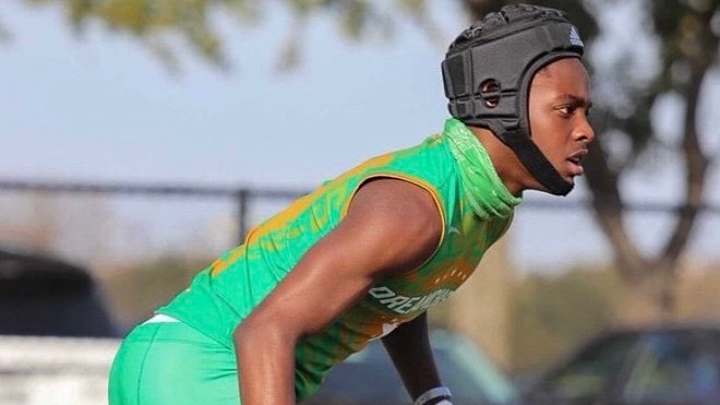 Huskies Offer No-Frills San Diego Cornerback Huskies Offer No-Frills San Diego Cornerback