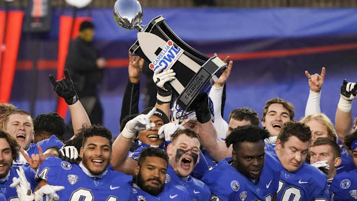 Raiders Add Buffalo EDGE Rusher Malcolm Koonce Raiders Add Buffalo EDGE Rusher Malcolm Koonce