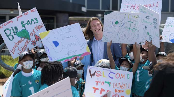 Jaguars' QB Trevor Lawrence Signs Exclusive Deal With Fanatics, Reportedly Breaks Draft Night Record For Sales