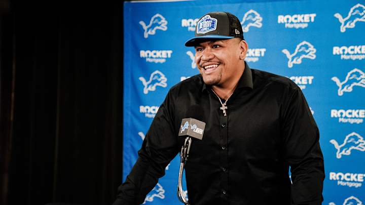 Taylor Decker and Penei Sewell Make Top Offensive Tackles List